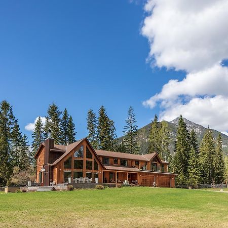 Home Lodge Golden Exterior foto